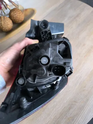 Piloto Trasero Derecho León MK3 Familiar