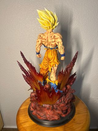 Figura Goku Super Saiyan Lava 1/6