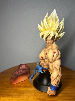 Figura Goku Super Saiyan Lava 1/6