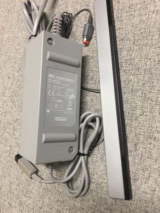 Cargador Wii RVL-002(EUR) y Sensor