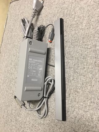 Cargador Wii RVL-002(EUR) y Sensor