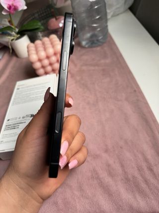 iPhone 16 Pro Max Negro/Morado