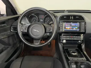 JAGUAR XE 2018 2.0 D AUTOMÁTICO