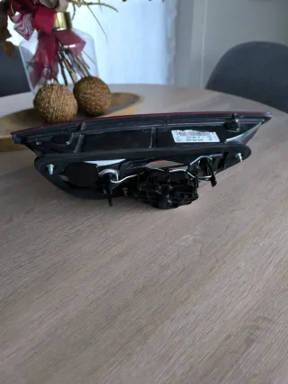 ✅ PILOTO TRASERO DERECHO LEON MK3 FAMILIAR