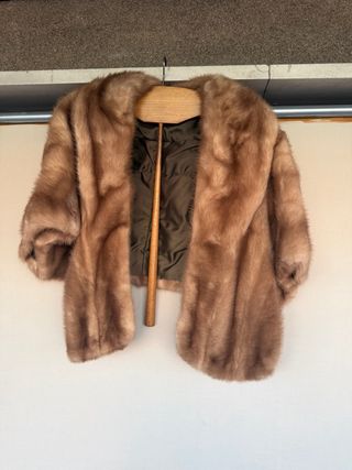 Estola corta de piel beige/marrón