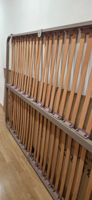 Somier 150cm x 200cm con 6 patas.
