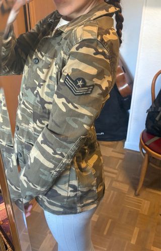 Cazadora militar camuflaje