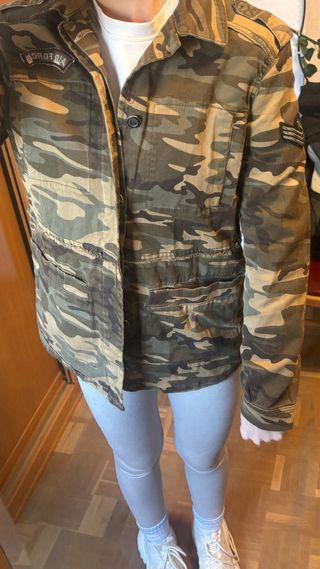 Cazadora militar camuflaje