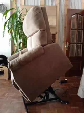 Sillón reclinable eléctrico beige