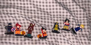 Figuras Lego Marvel y Dragon Ball