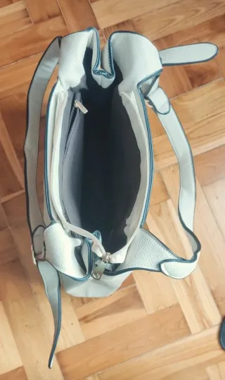 Bolso de hombro crema sin estrenar