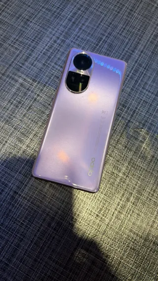 Móvil Oppo seminuevo