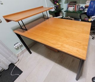 Escritorio con estante madera