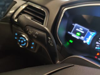 FORD Mondeo Sedán 2.0 HEV Titanium