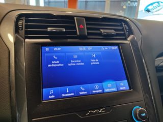 FORD Mondeo Sedán 2.0 HEV Titanium