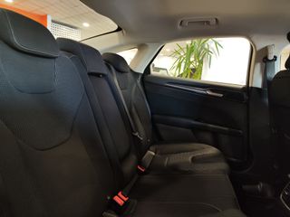 FORD Mondeo Sedán 2.0 HEV Titanium