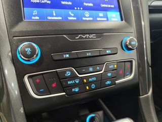 FORD Mondeo Sedán 2.0 HEV Titanium