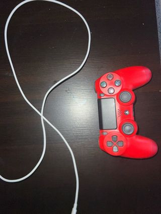 PlayStation 4 Negra con Mando y HDMI