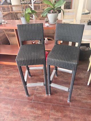 Taburetes de bar poliratán