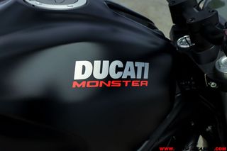 DUCATI MONSTER 821 DARK
