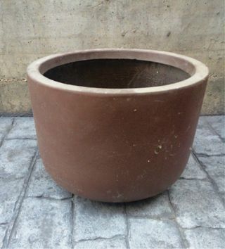 Maceta Terracota oscura 40cm Ancho x 30cm Alto