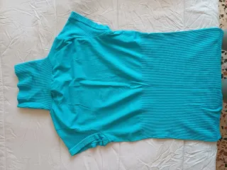 Camiseta manga corta cuello alto azul