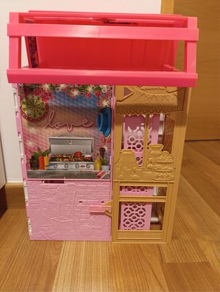 Casa Barbie con 2 bambole incluse