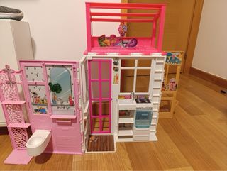 Casa Barbie con 2 bambole incluse