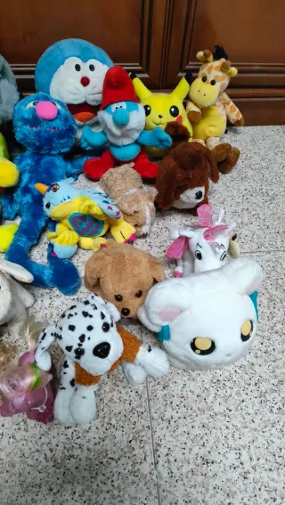 Lote de peluches variados