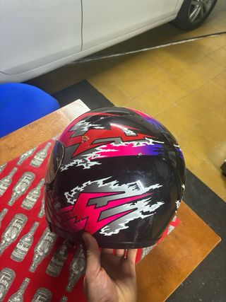 Casco moto replica Alberto puig shoei negro y rosa