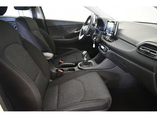 Hyundai i30 1.0 TGDI 48V Klass LRR 88 kW (120 CV)