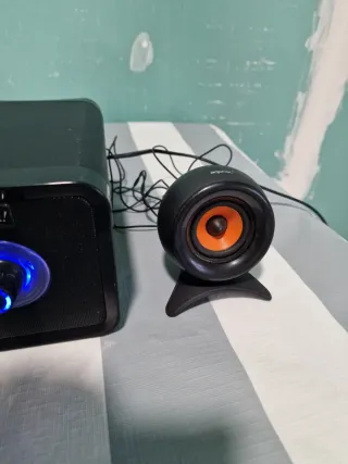 Altavoces Aqprox Negro y Naranja