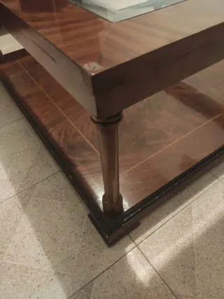 Mesa de centro de cristal y madera