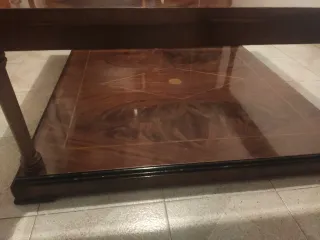 Mesa de centro de cristal y madera