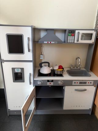 Cocinita infantil de juguete