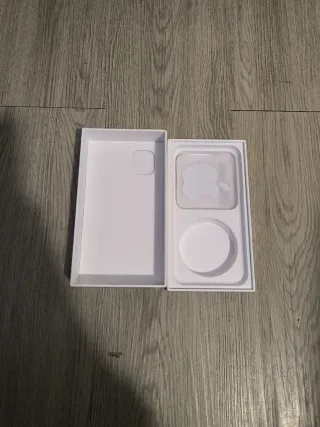 Caja iPhone 11 Blanca