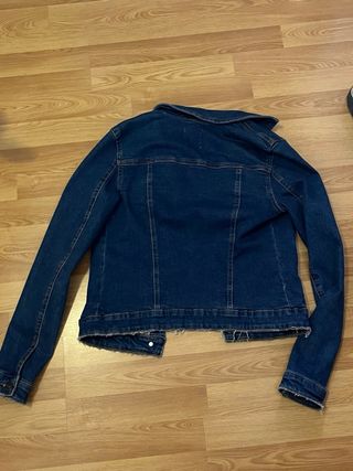 Chaqueta vaquera Bershka azul