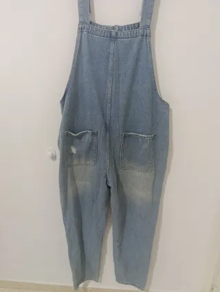 Mono vaquero desgastado