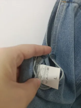 Mono vaquero desgastado