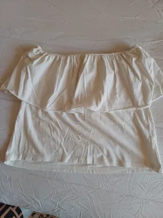 Camiseta blanca sin hombros
