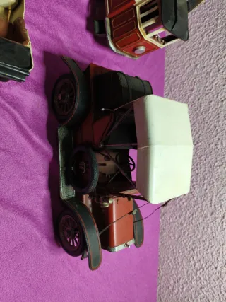 Lote 3 Vehículos de Metal