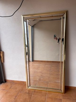Espejo grande dorado