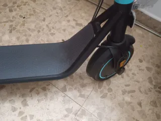 Patín Eléctrico Negro y Azul