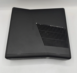 Xbox 360 S Slim 4GB Kinect + Kinect Adventures