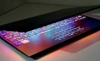 PORTATIL i7 16GB OLED