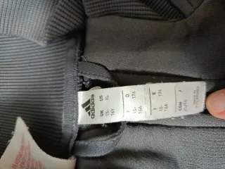 Chándal Real Madrid Adidas Gris Talla M