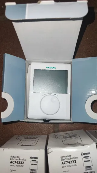 Termostatos Siemens + Actuadores AC74232