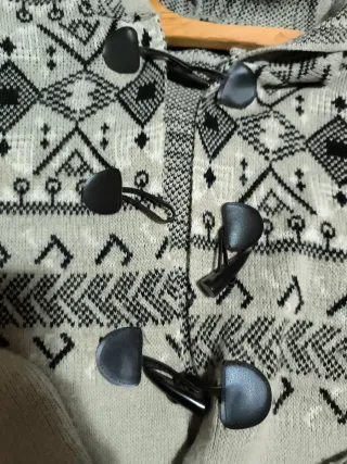 Jersey con capucha y estampado