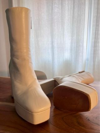 Botas de Piel con Plataforma -Blanco Crudo- ZARA