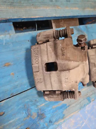 Pinzas de freno Tokico (2 unidades)